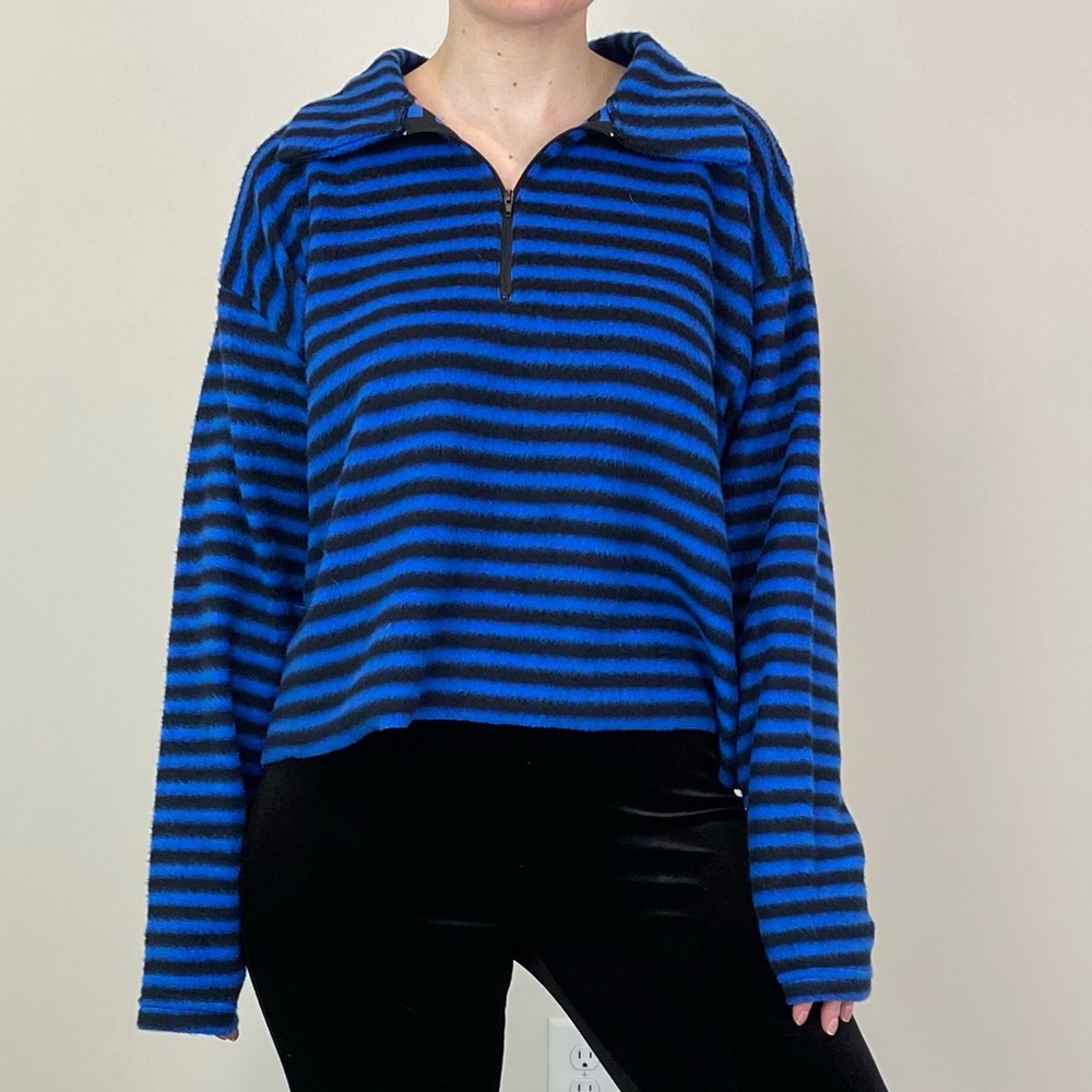 Vintage Black and Blue Striped Pullover